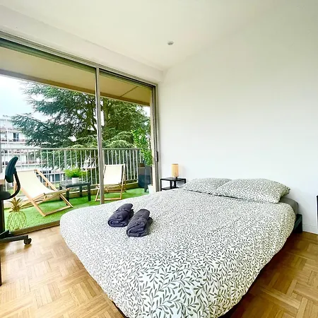 Appartamento Bngo I Le Spacieux I 3 Chambres, 2 Salles De Bain, Parking Prive Gratuit, 8 Personnes, Vieux Hypercentre
